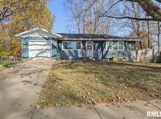 23 Eton Ct, Springfield, IL 62702