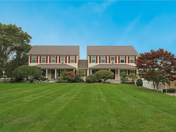 359 Main Rd, Tiverton, RI 02878