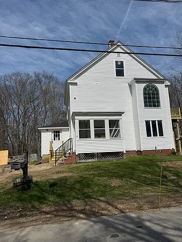 15 Moody St #A Photo 1