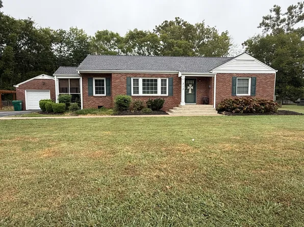 313 Castle Heights Ave, Lebanon, TN 37087
