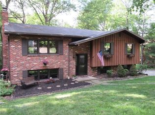 170 Edgewater Dr, Monaca, PA 15061