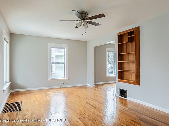 5th image of 520 S Leslie St