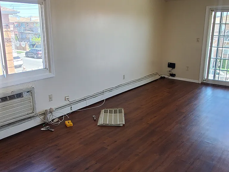 1020 E 58th St #1 — Photo 2