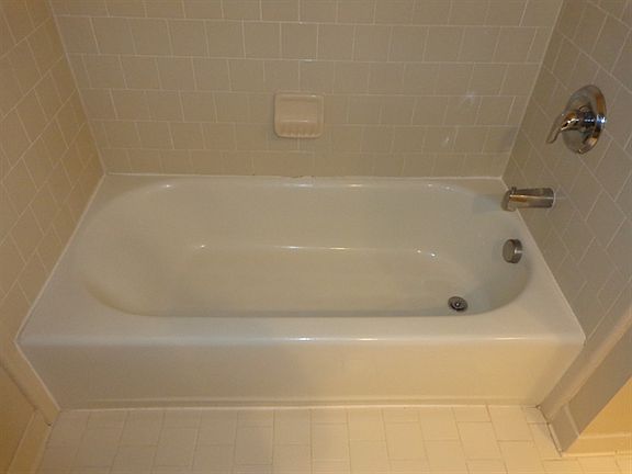 4th image of 219 Chippingwood Cir #0