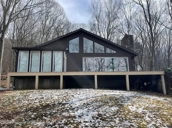 8 Hobbs Rd, Tunkhannock, PA 18657