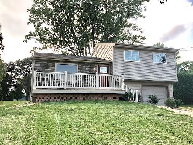 1st image of 122 Mohawk Dr