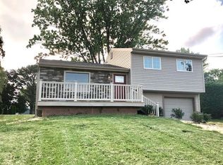 122 Mohawk Dr, Greensburg, PA 15601