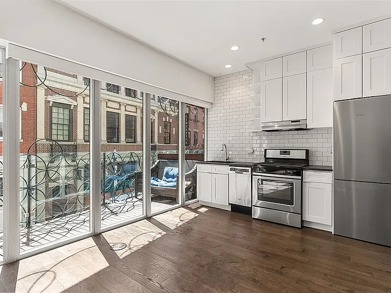 126 Salem St #1 — Photo 6