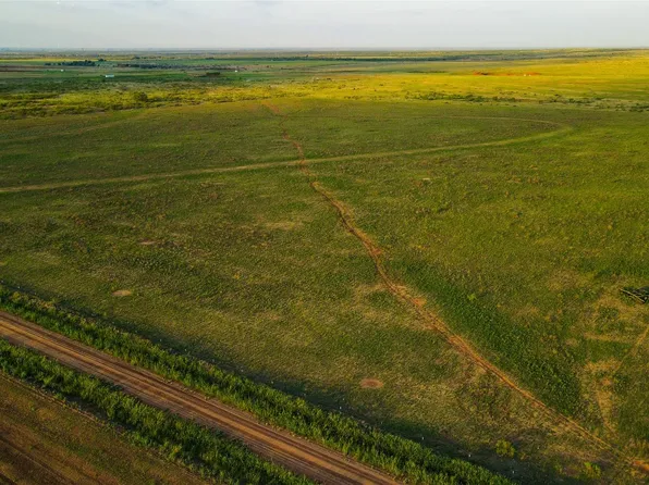 County Road 125 N, Harrold, TX 76364