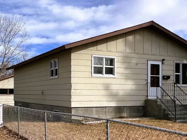 615 N Day St, Powell, WY 82435