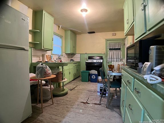 5th image of 3046 W ASHBY PL