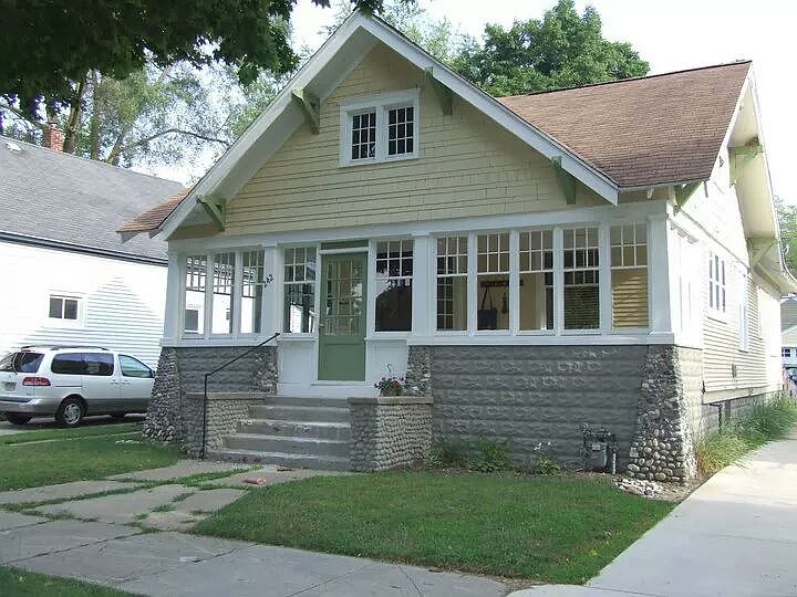 2nd image of 242 W 10th St