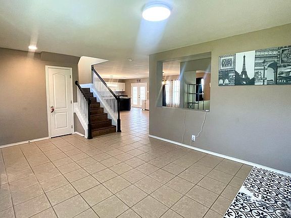 5th image of 4116 W Petunia Ave