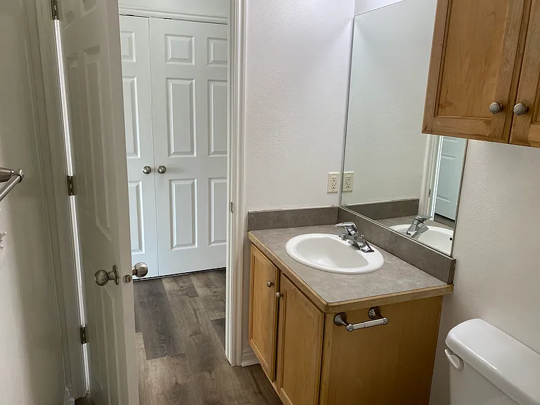 342 E 800 N #210 — Photo 11