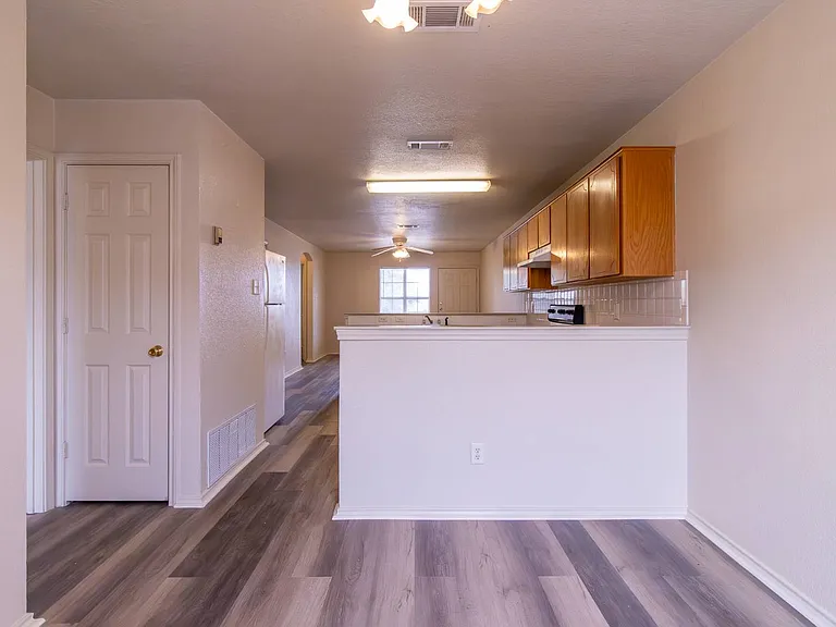 3409 Toledo Dr #D — Photo 9