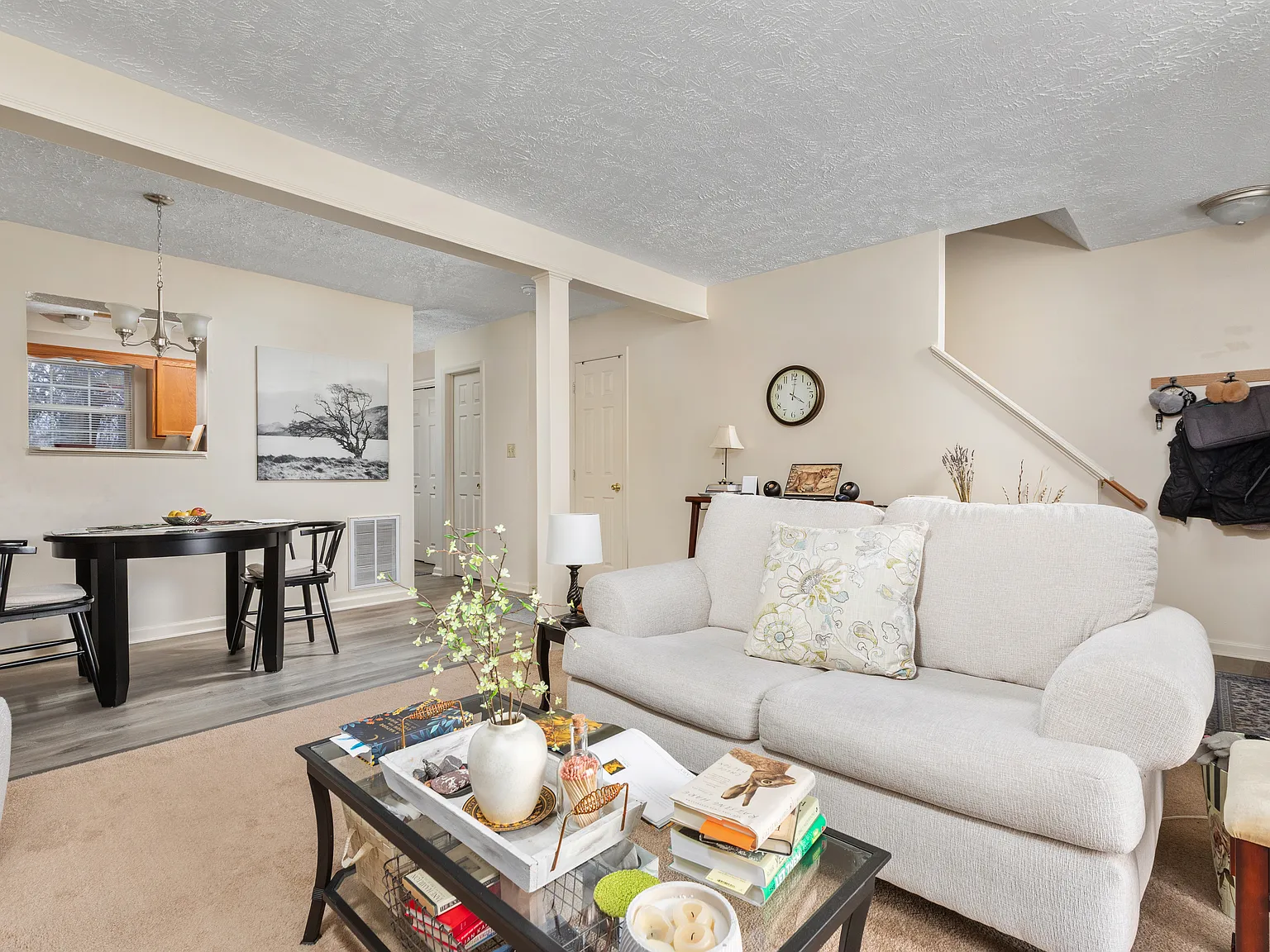 2 bed, 1.5 bath, 1134 sqft, $1,900 — Photo 4