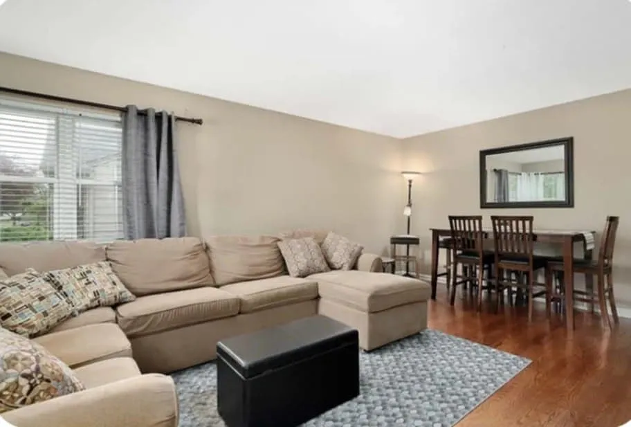 1717 Rockne Dr — Photo 3