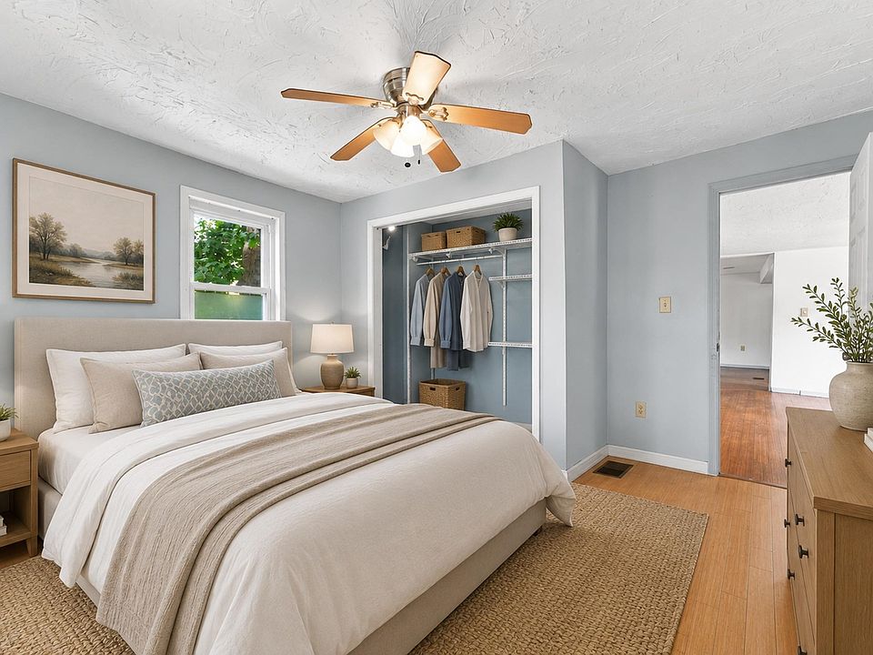 1st image of 28 Tremont St