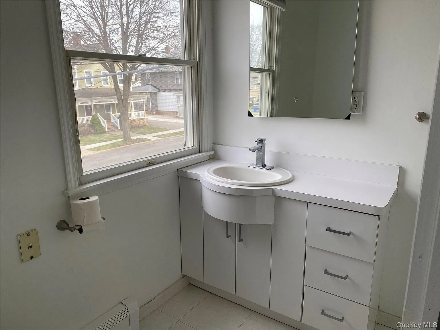 3 bed, 2.5 bath, 3284 sqft, $5,350 — Photo 3