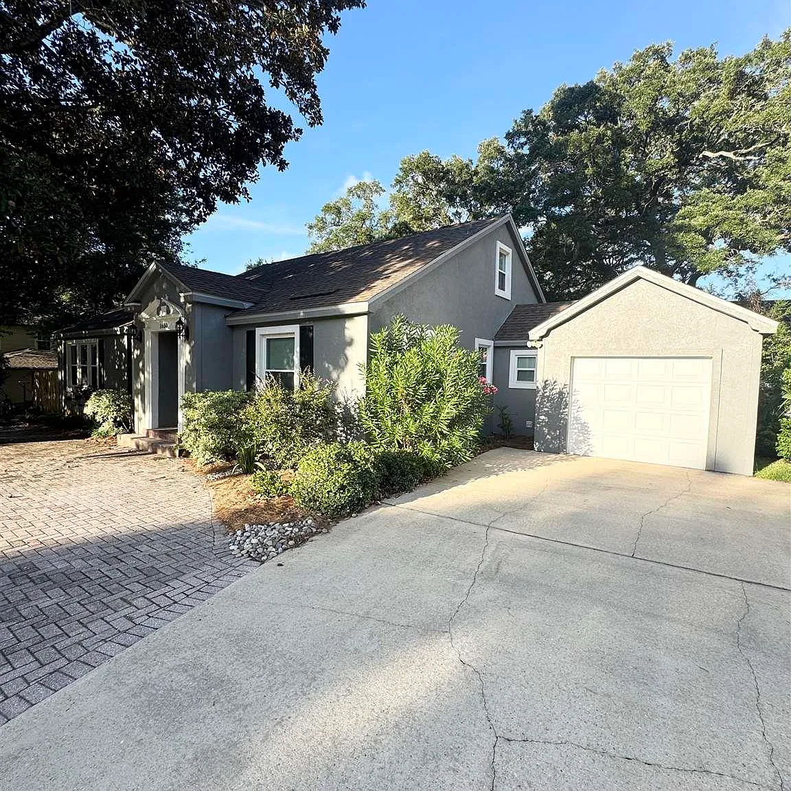 4 bed, 2870 sqft, $3,500 — Photo 2