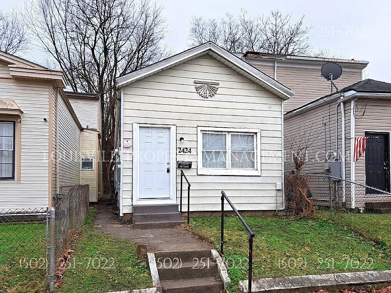 2424 Rowan St — Photo 1