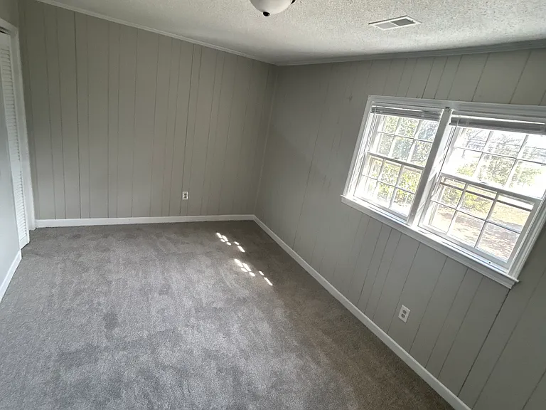 998 S Main St — Photo 20