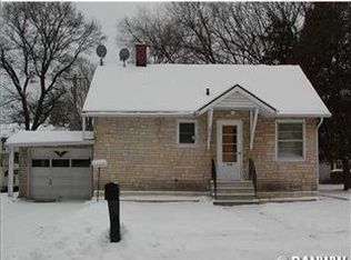 2801 S Slope Ter, Eau Claire, WI 54703