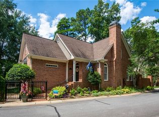 1451 Woodshire Dr, Decatur, GA 30033