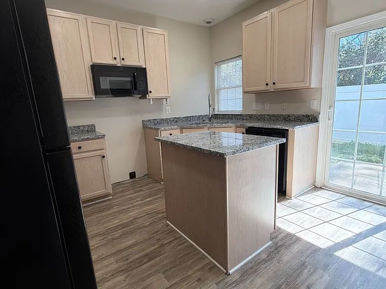 2924 Little Stream Ct — Photo 12