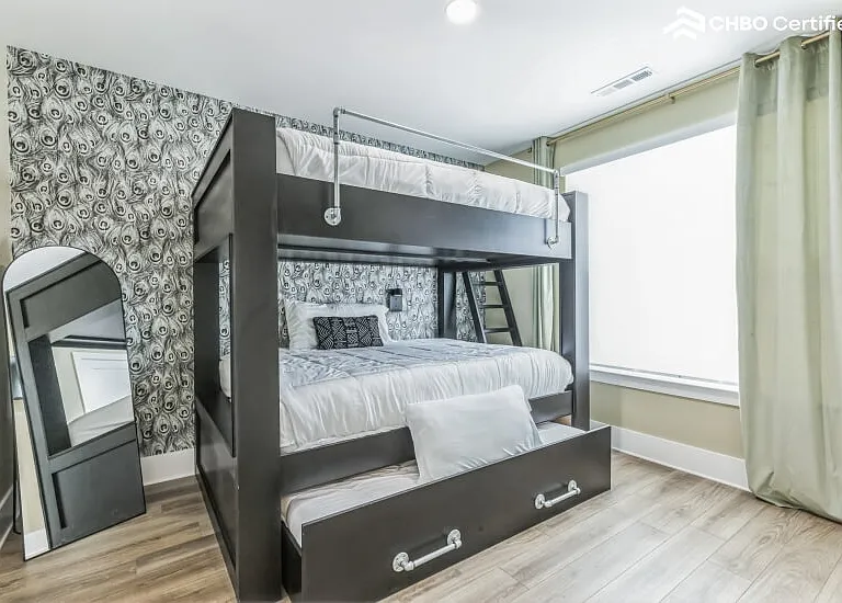2 Queen beds