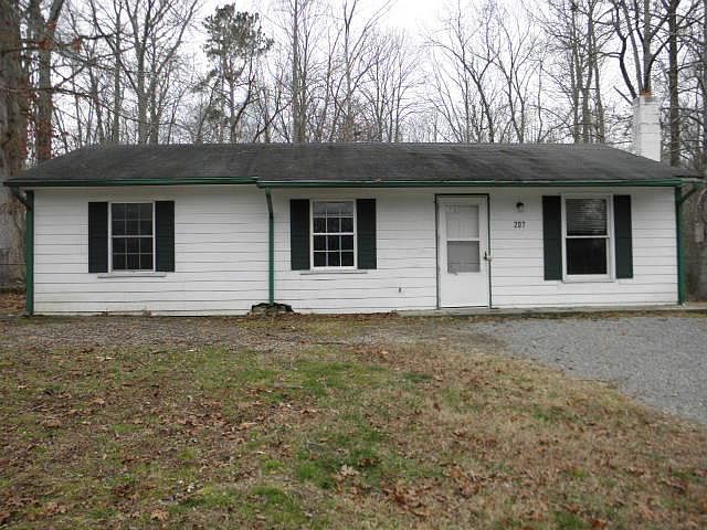 1st image of 207 Delafayette Pl