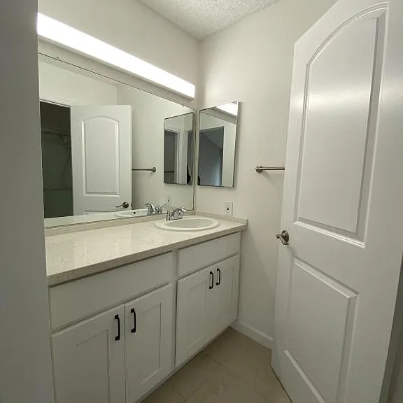 181 N Richmont Dr — Photo 11