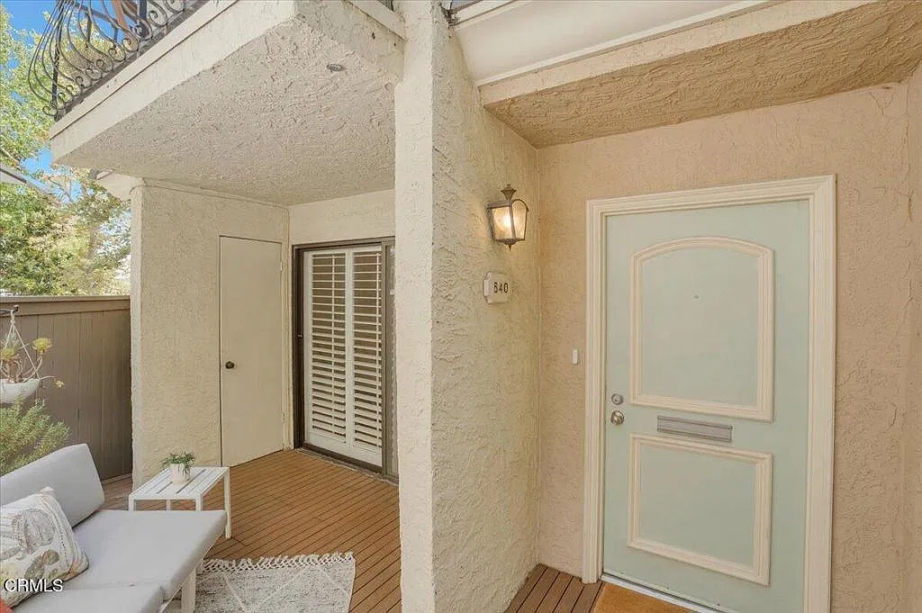 2 bed, 2.5 bath, 1365 sqft, $4,500 — Photo 4