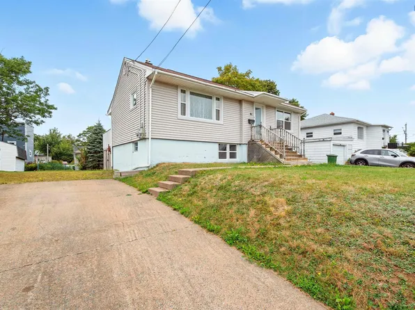 81 Adelaide Ave, Halifax, NS B3N 2N9