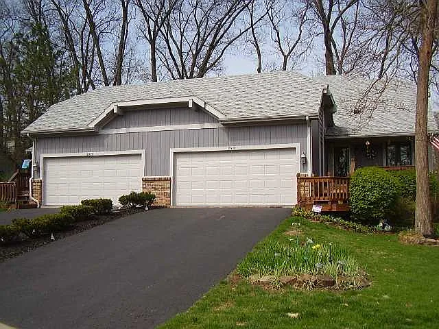 2931 Stoneleigh Dr #B photo 1