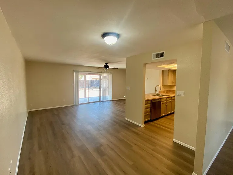 3137 W Campo Bello Dr — Photo 6