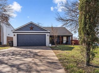 2737 Creekwood Ln, Fort Worth, TX 76123
