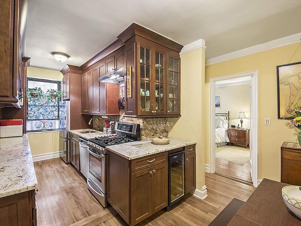 1st image of 110 W 94th St APT 3F