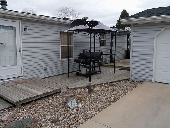 4th image of 121 Meadowview Dr