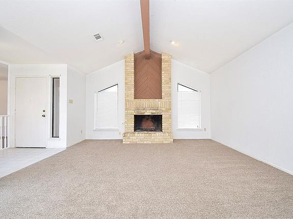 3rd image of 8014 Bayou Forest Dr
