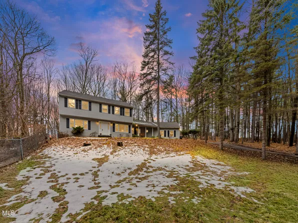 37 Deer Cliff Road, Voorheesville, NY 12186