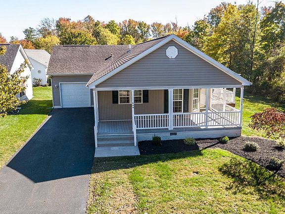 2nd image of 640 Marigold Ln