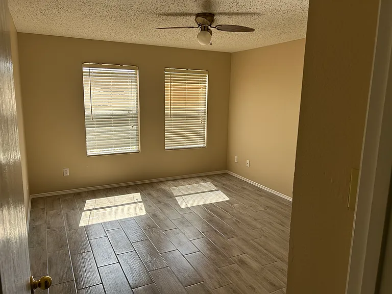 7912 Canoe Ridge Ln — Photo 7