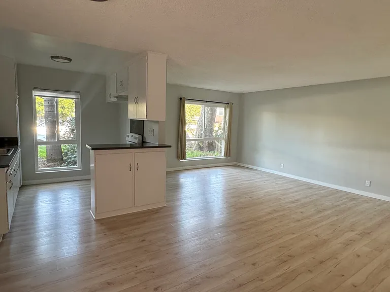 5505 Corteen Pl #7 — Photo 5