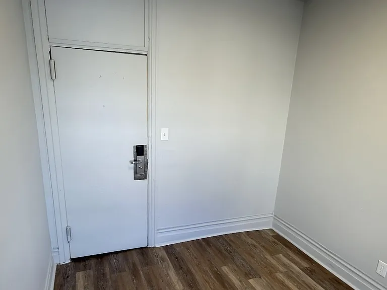 1329 W Chew St — Photo 3