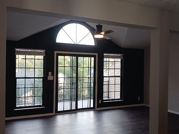 5th image of 1593 Englewood Pl #57C
