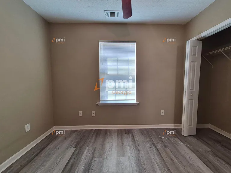 342 Orchard Way — Photo 7