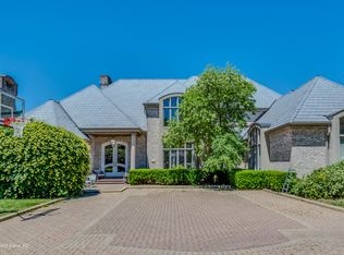 140 Braymore Ct, Inverness, IL 60010