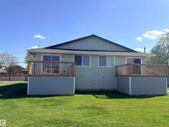4537 50th Ave, Cold Lake, AB T9M 1Y8
