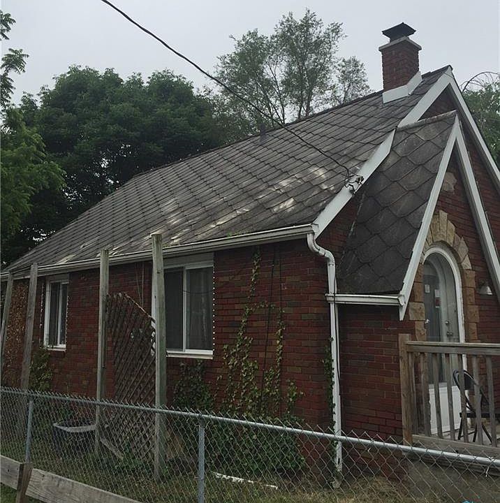 2nd image of 4431 Douglas Rd